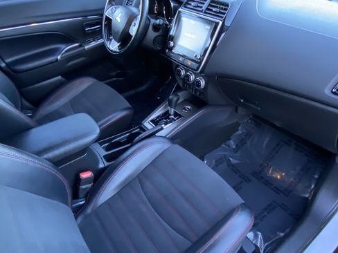 Used 2024 Mitsubishi Outlander Sport AWD image 9