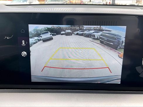 Used 2024 Kia Telluride LX image 27