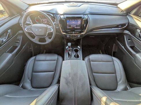 Used 2023 Chevrolet Traverse RS w/ LPO, Floor Liner Package image 18