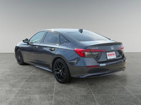 Used 2022 Honda Civic Sport image 3