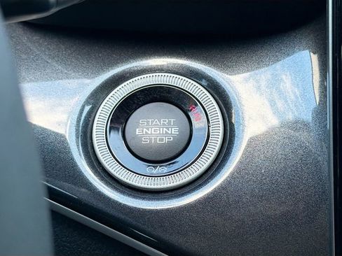 Used 2023 Jeep Grand Cherokee L Laredo image 34