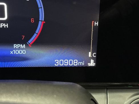 Used 2024 Chevrolet Trax LT w/ Driver Confidence Package image 6