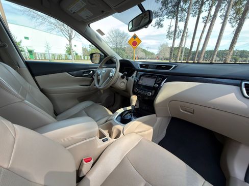 Used 2015 Nissan Rogue SL image 19