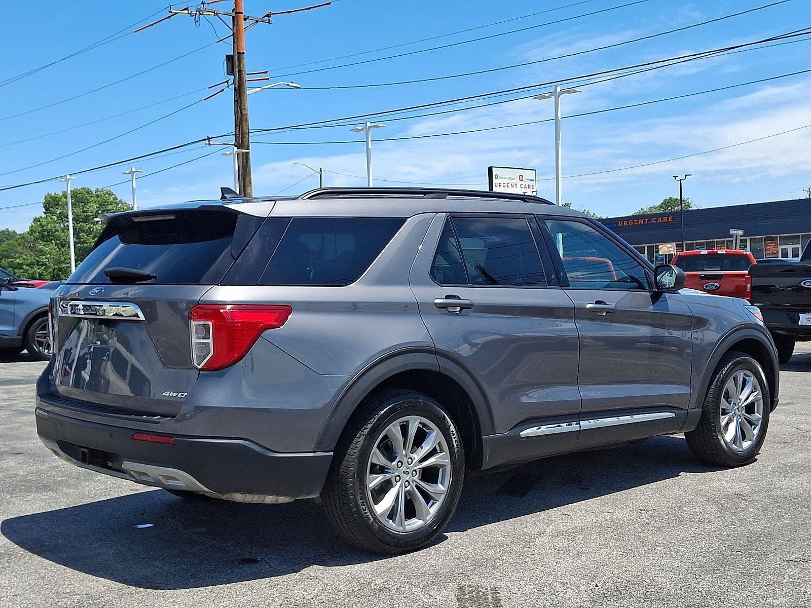 Certified 2023 Ford Explorer XLT w/ Equipment Group 202A AWD/4WD image 7
