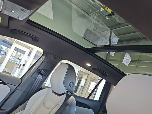 New 2026 Volkswagen Tiguan SE R-Line image 29