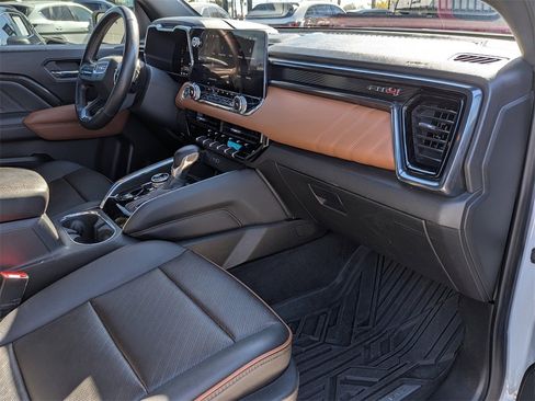 Used 2023 GMC Canyon AT4 w/ AT4 Premium Package image 14