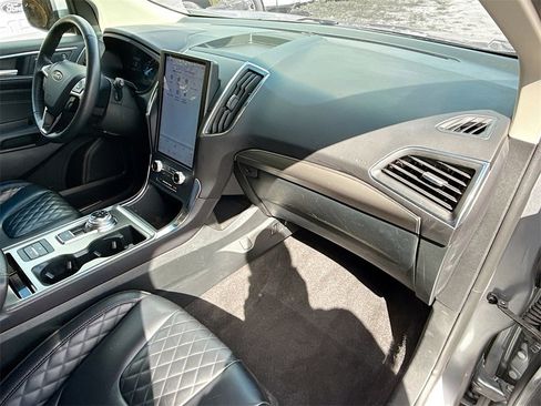 Used 2024 Ford Edge Titanium image 33