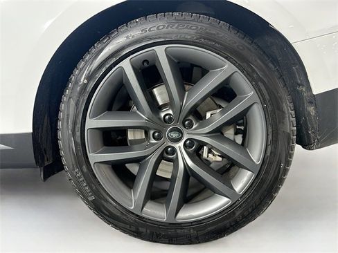 Used 2025 Land Rover Range Rover Sport SE image 31