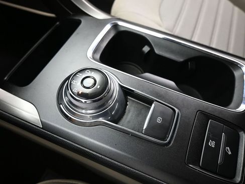 Certified 2019 Ford Fusion SE image 17