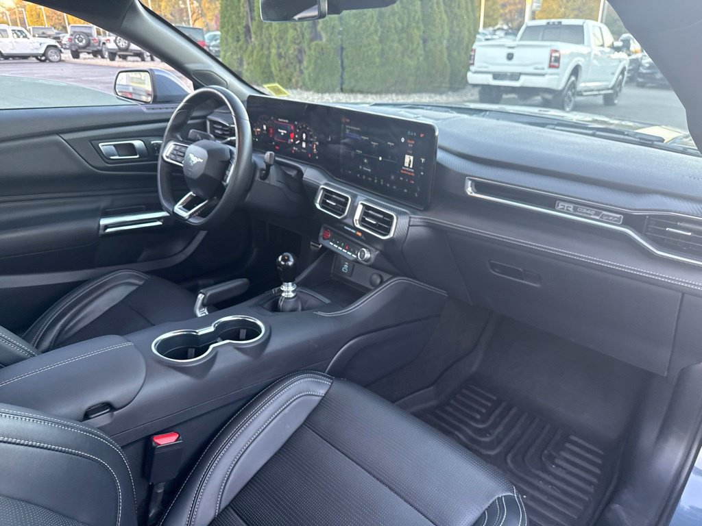 Used 2025 Ford Mustang GT Premium w/ GT Performance Package RWD image 26