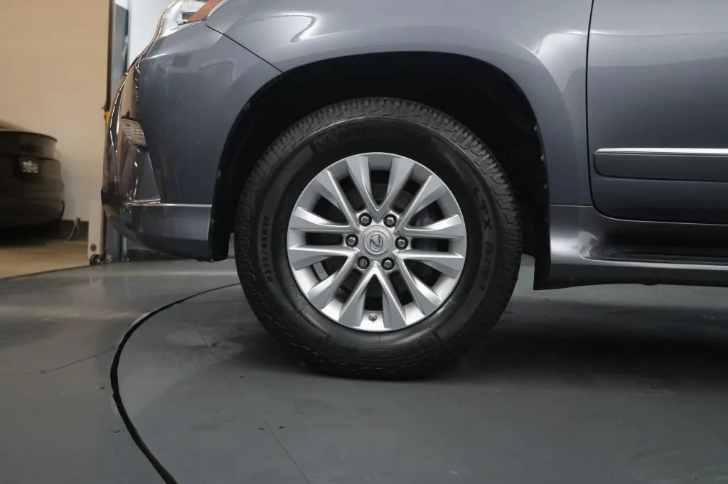 Used 2018 Lexus GX 460 Premium w/ Premium Package AWD/4WD image 10