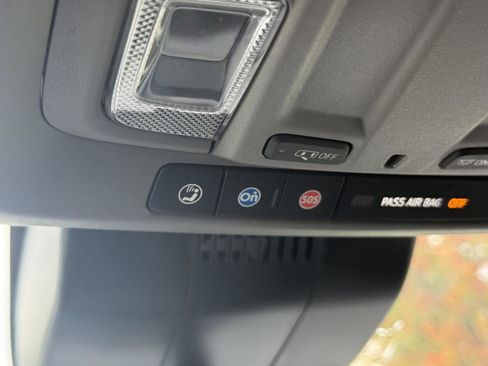 Used 2022 Chevrolet Silverado 1500 LT image 15