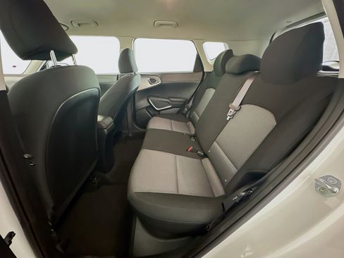 Used 2025 Kia Soul LX w/ LX Technology Package image 27