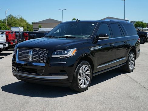 Used 2023 Lincoln Navigator L Reserve AWD/4WD image 8