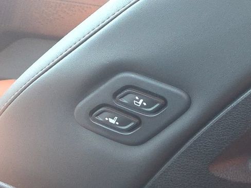 Used 2024 Kia Carnival SX FWD image 23