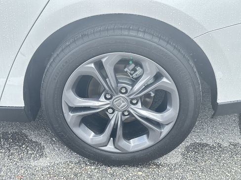 Used 2024 Honda Accord EX image 12