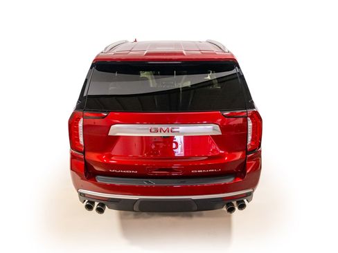 Used 2023 GMC Yukon Denali w/ Denali Reserve Package image 6