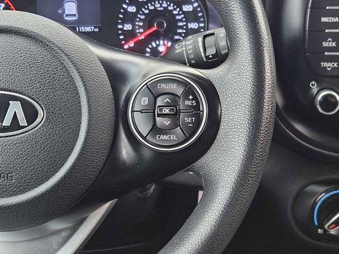Used 2020 Kia Soul LX image 25