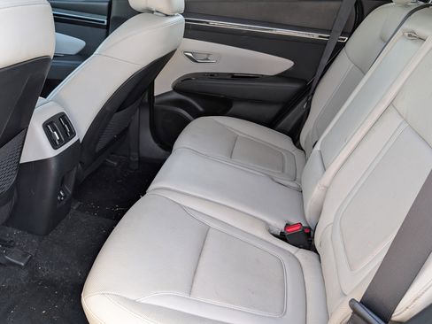 Used 2022 Hyundai Tucson Limited w/ Cargo Package FWD image 8