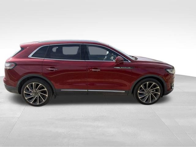 Used 2019 Lincoln Nautilus Reserve FWD image 2