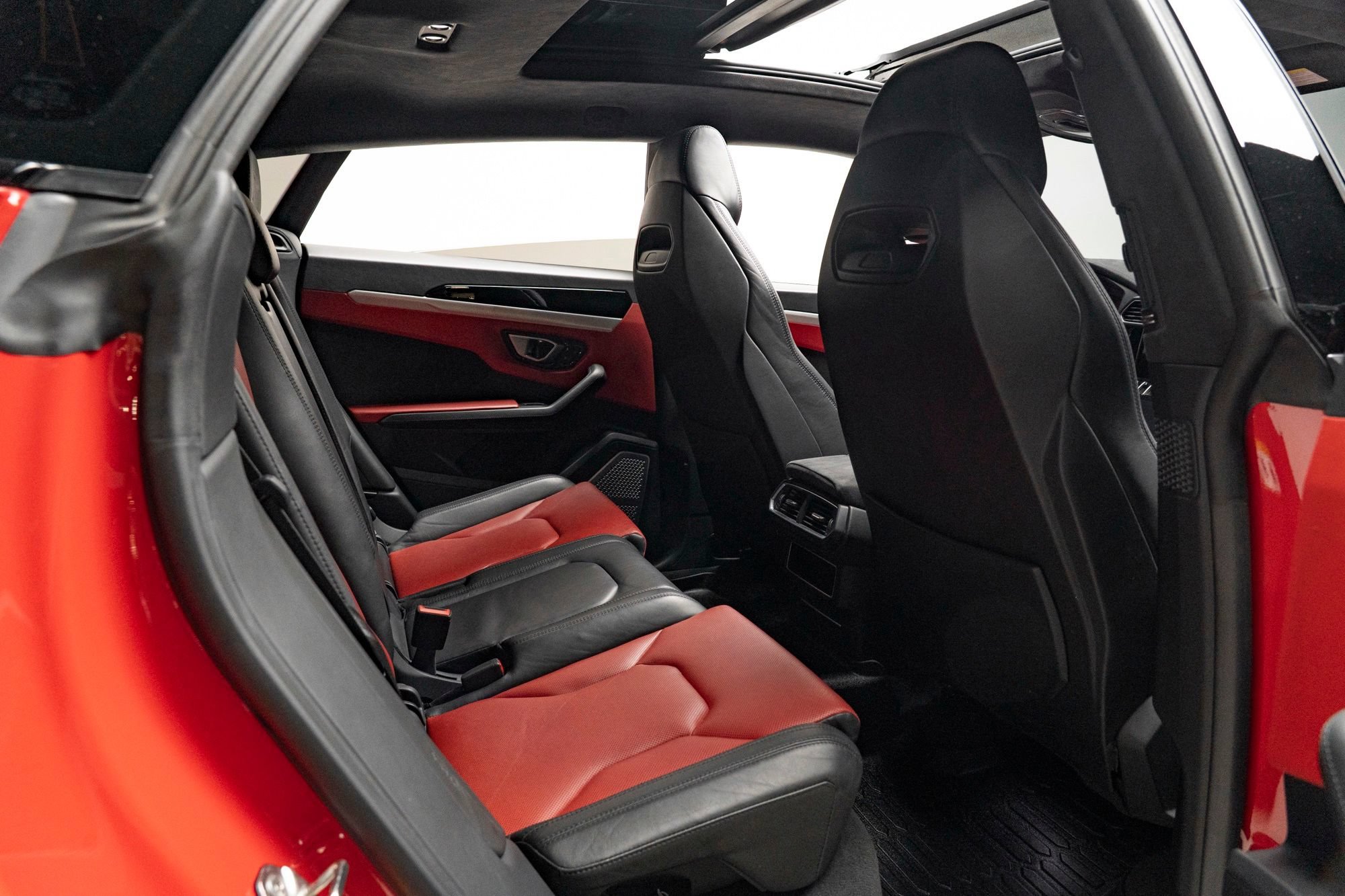 Used 2020 Lamborghini Urus AWD/4WD image 53