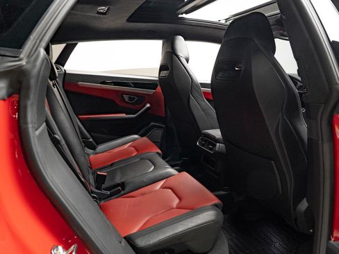 Used 2020 Lamborghini Urus AWD/4WD image 53