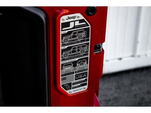 Used 2019 Jeep Wrangler Unlimited Rubicon w/ Dual Top Group image 30