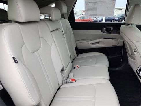 New 2026 Kia Sorento S image 18