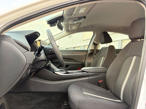 Used 2023 Hyundai Sonata SEL FWD image 12