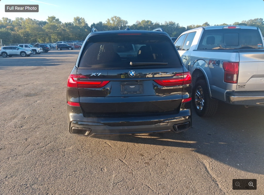 Used 2022 BMW X7 xDrive40i w/ M Sport Package AWD/4WD image 5
