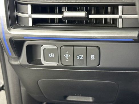 Used 2024 Hyundai Santa Fe Limited image 19