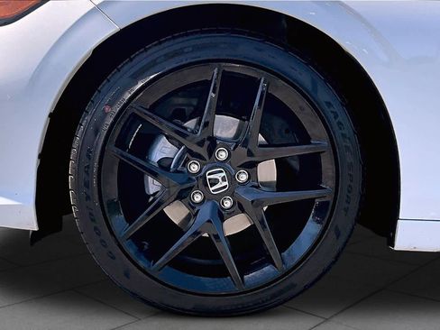 Used 2025 Honda Civic Sport image 10