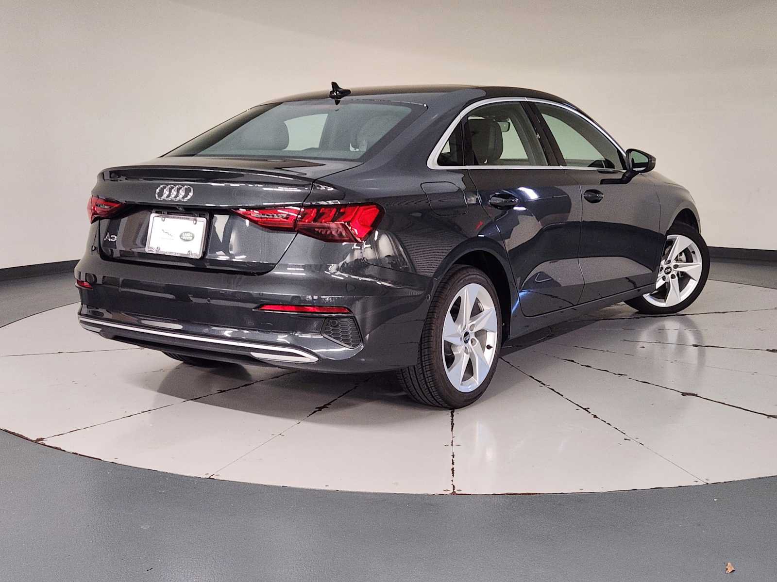 Used 2024 Audi A3 2.0T Premium FWD image 2