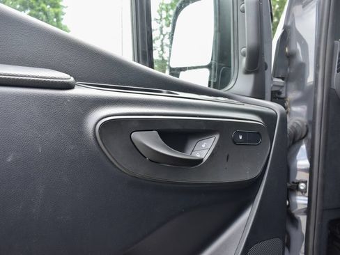 Used 2024 Mercedes-Benz Sprinter 2500 image 21