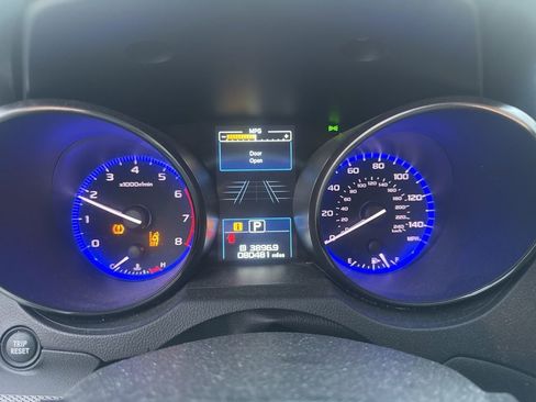 Used 2017 Subaru Outback 2.5i Premium image 3