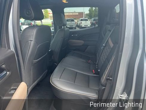 Used 2023 GMC Sierra 1500 AT4 w/ Technology Package AWD/4WD image 36