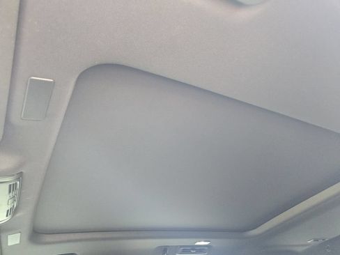 Used 2025 Chevrolet Tahoe High Country AWD/4WD image 26