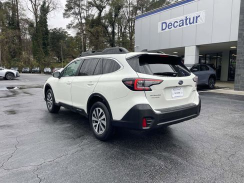 Certified 2022 Subaru Outback Premium image 3