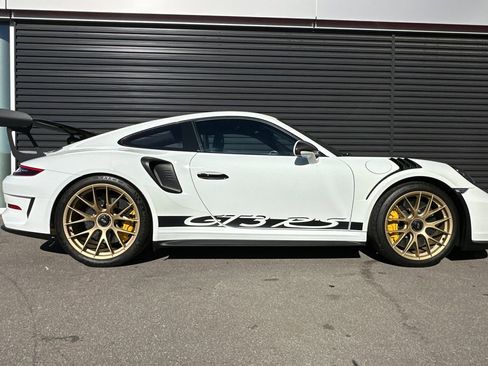 Used 2019 Porsche 911 GT3 RS image 9