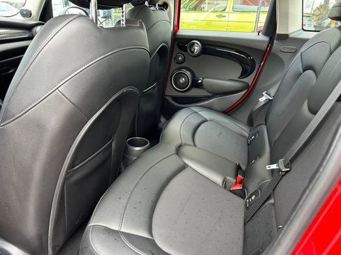 Used 2015 MINI Cooper S image 18