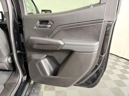Used 2024 Chevrolet Colorado LT w/ LT Convenience Package III RWD image 14