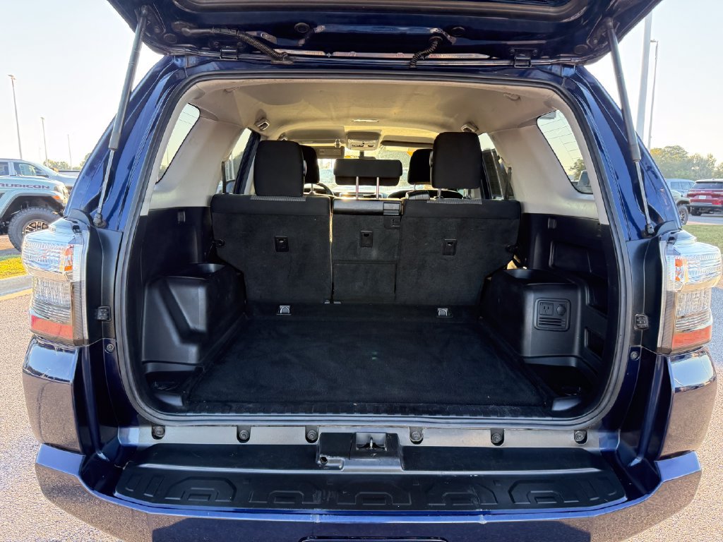 Used 2016 Toyota 4Runner SR5 RWD image 22