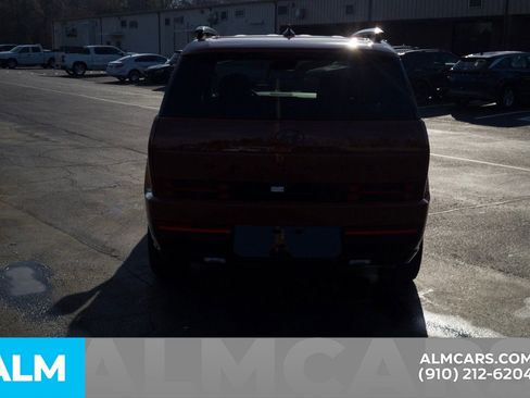 Used 2025 Hyundai Santa Fe Calligraphy image 7