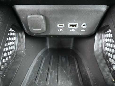 Used 2022 Chevrolet TrailBlazer LS w/ LPO, Blackout Package AWD/4WD image 19