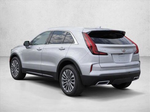 Used 2024 Cadillac XT4 Premium Luxury FWD image 5