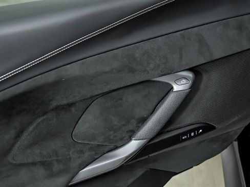 Used 2024 Ferrari 296 GTS RWD image 19