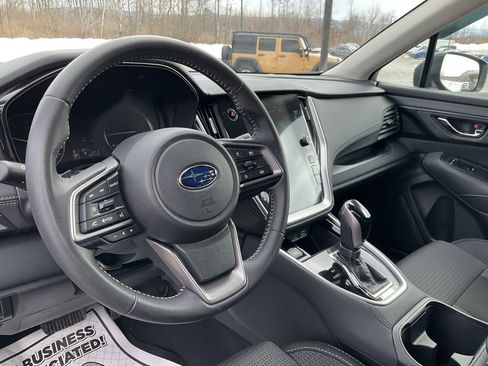 Used 2025 Subaru Outback Premium image 12