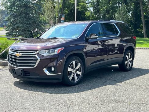 Used 2018 Chevrolet Traverse LT AWD/4WD image 3