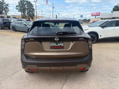 Used 2025 Nissan Kicks S FWD image 7
