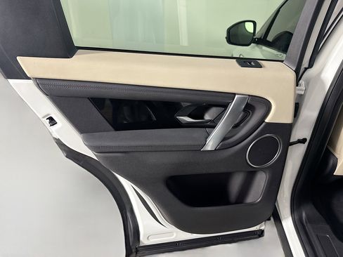 Used 2020 Land Rover Discovery Sport S image 26